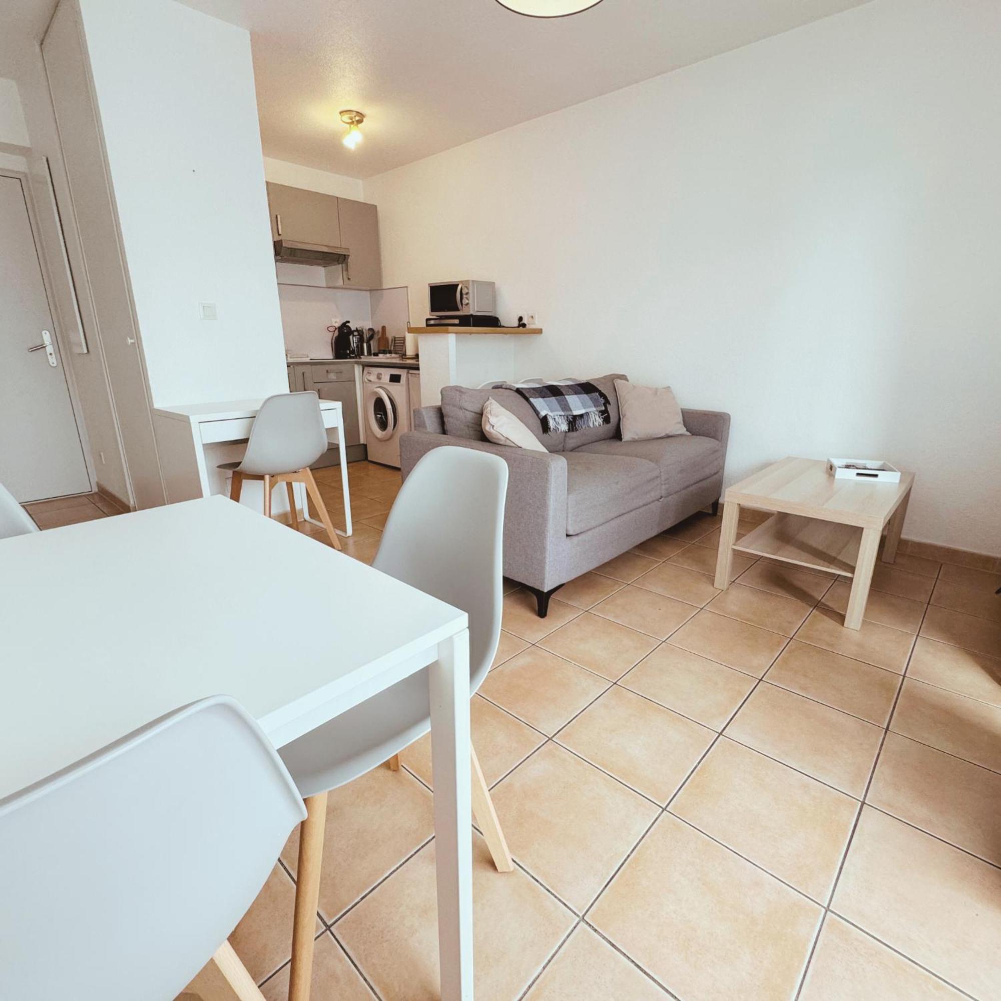 אביניון Appartement Residence Prive Avec Parking Wifi Clim Piscine מראה חיצוני תמונה