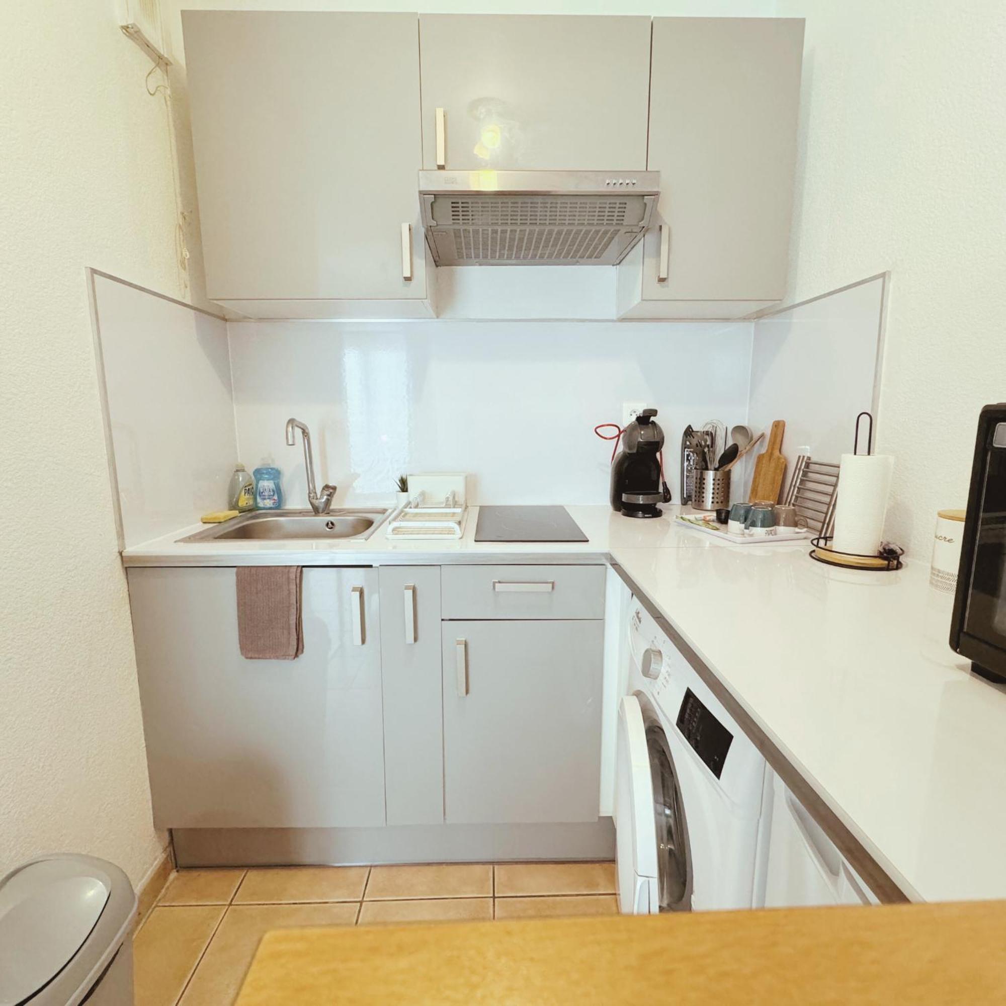 אביניון Appartement Residence Prive Avec Parking Wifi Clim Piscine מראה חיצוני תמונה