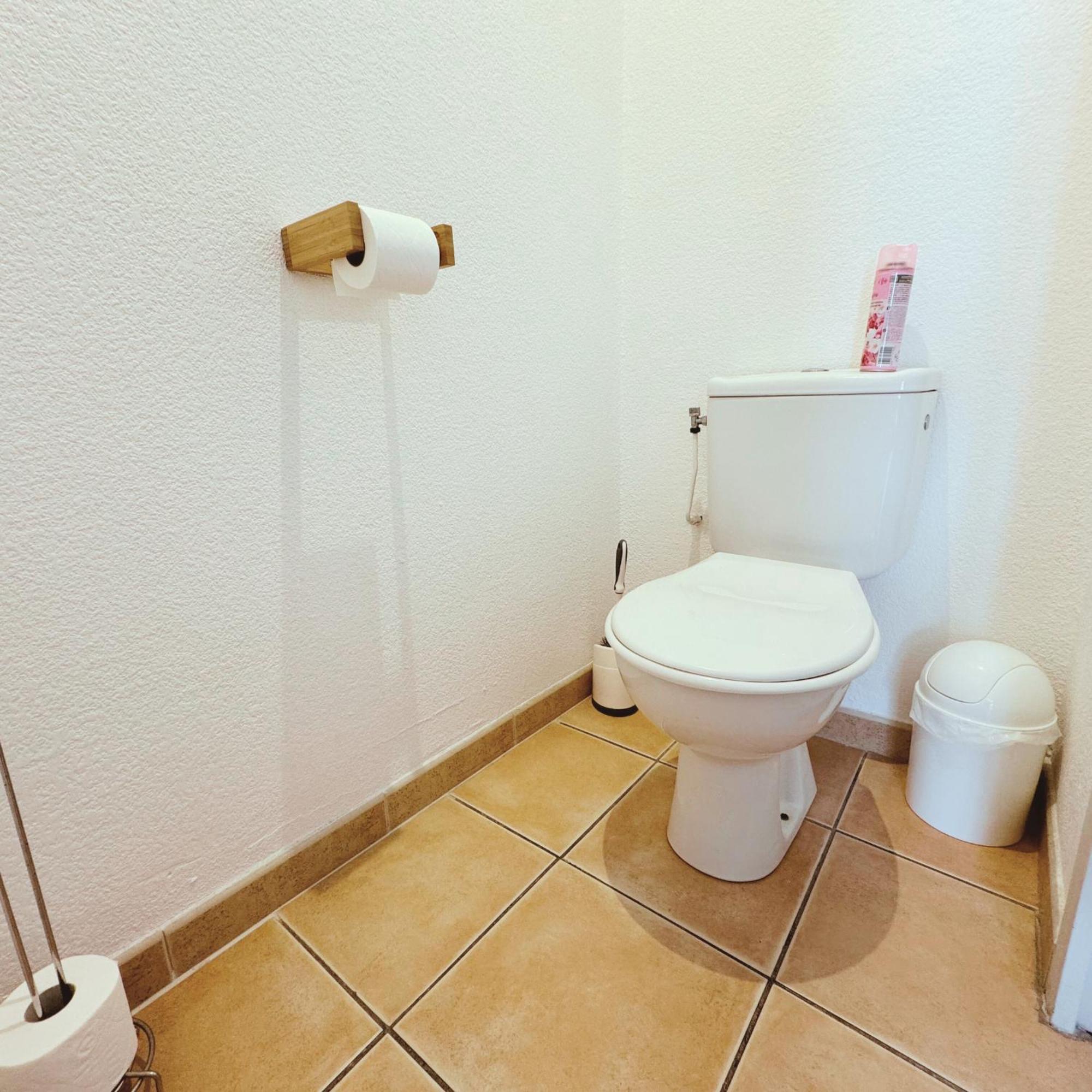 אביניון Appartement Residence Prive Avec Parking Wifi Clim Piscine מראה חיצוני תמונה